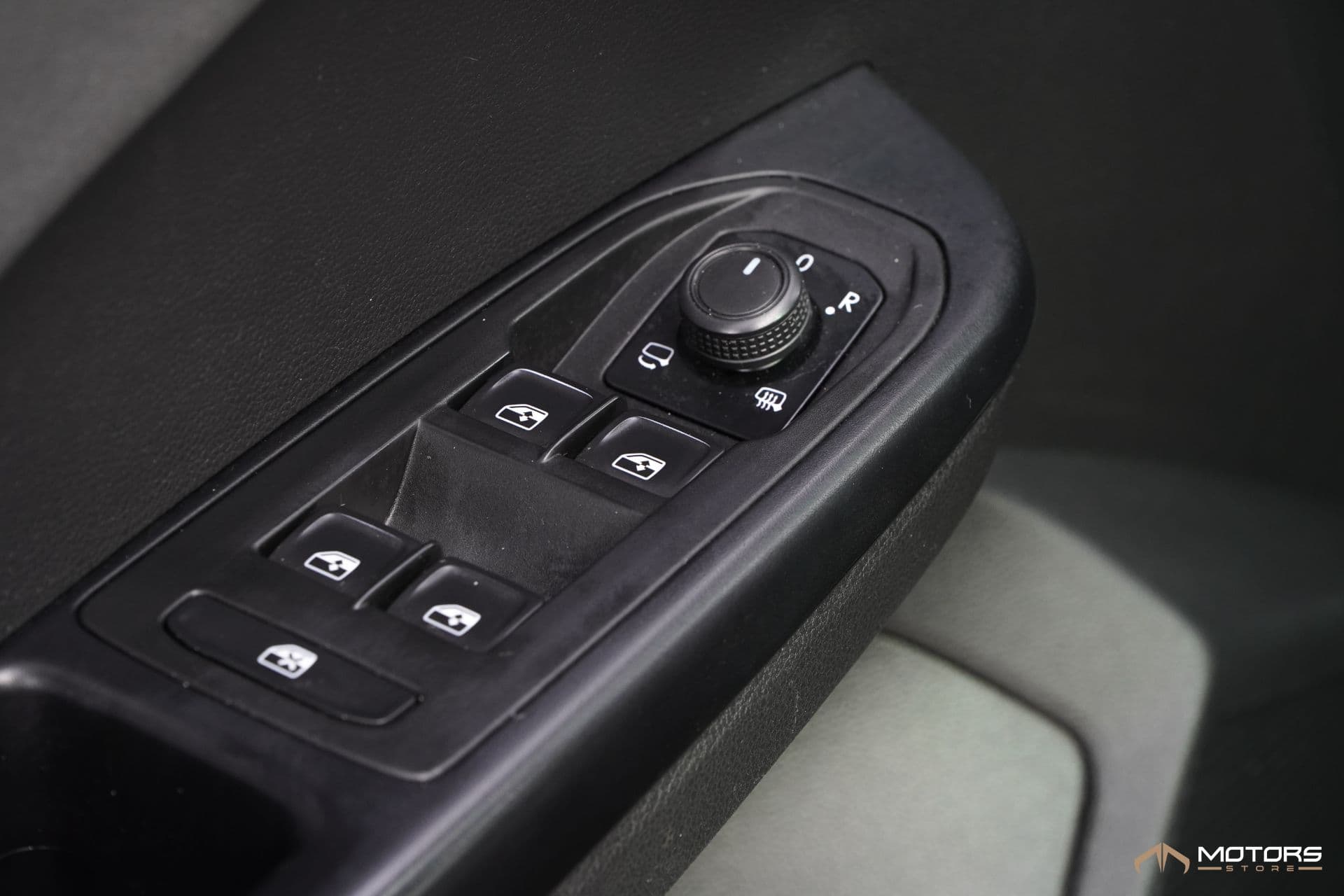 Volkswagen Taos Highline 250 Tsi - Imagem 18