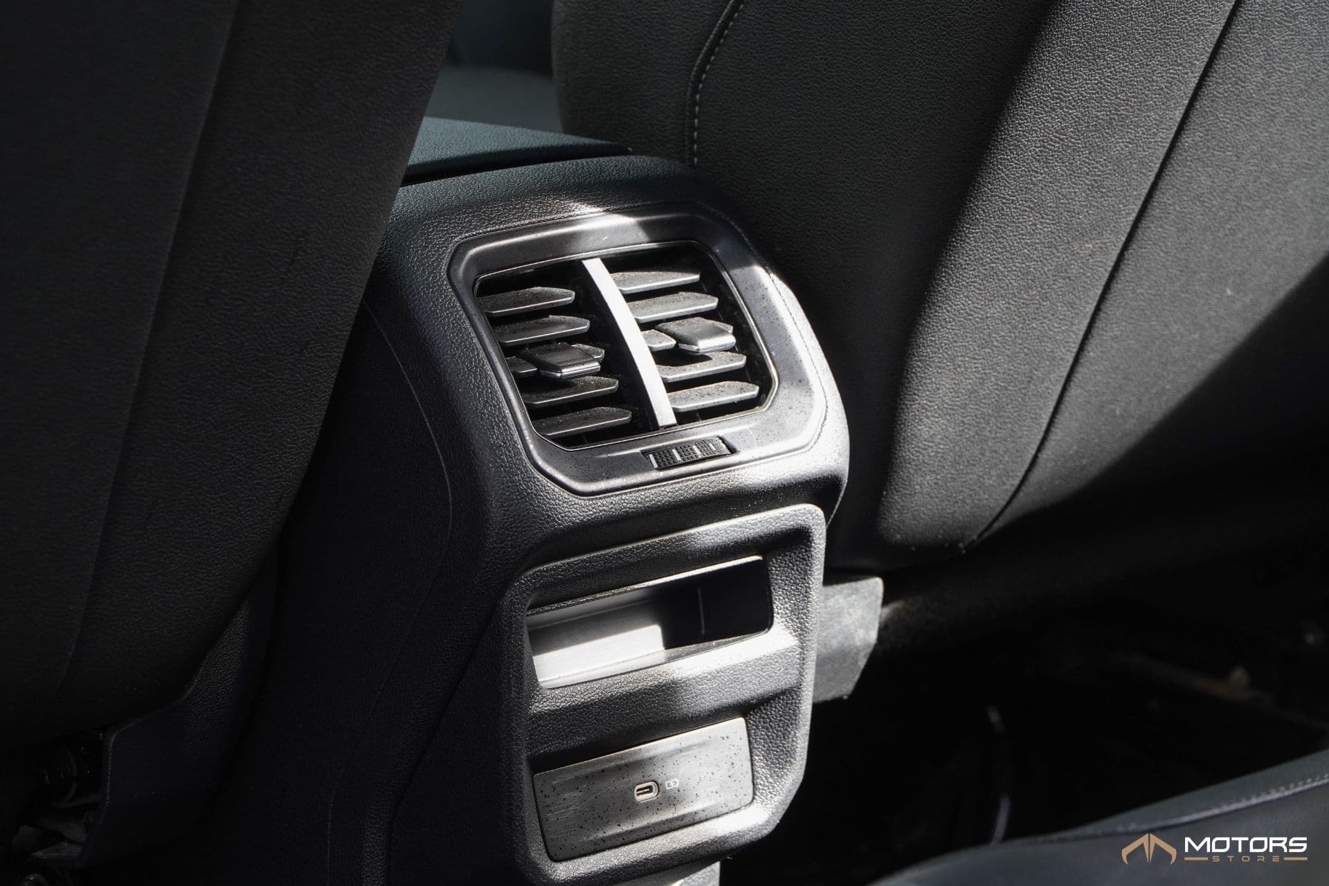 Volkswagen Taos Highline 250 Tsi - Imagem 17
