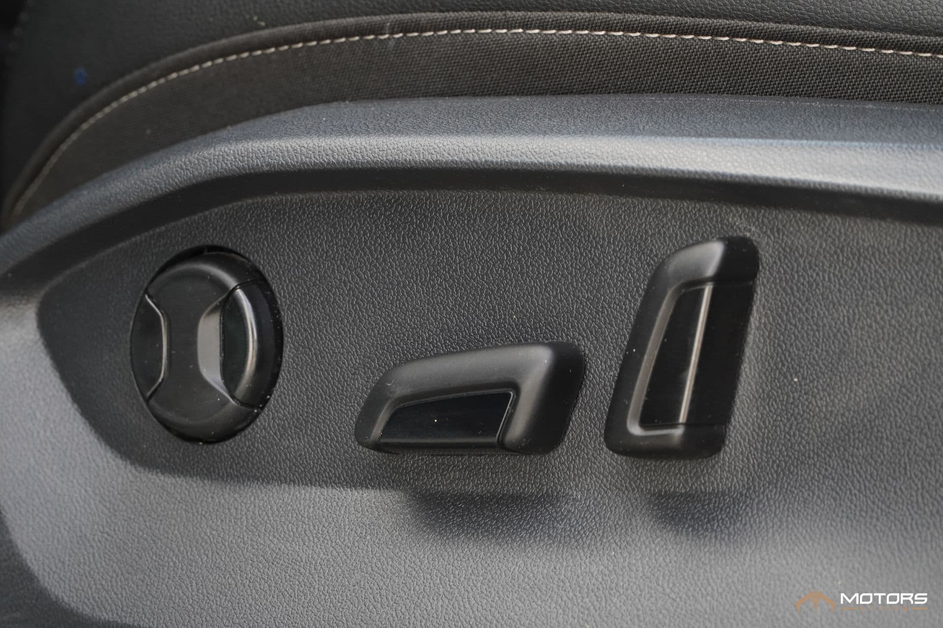 Volkswagen Taos Highline 250 Tsi - Imagem 12