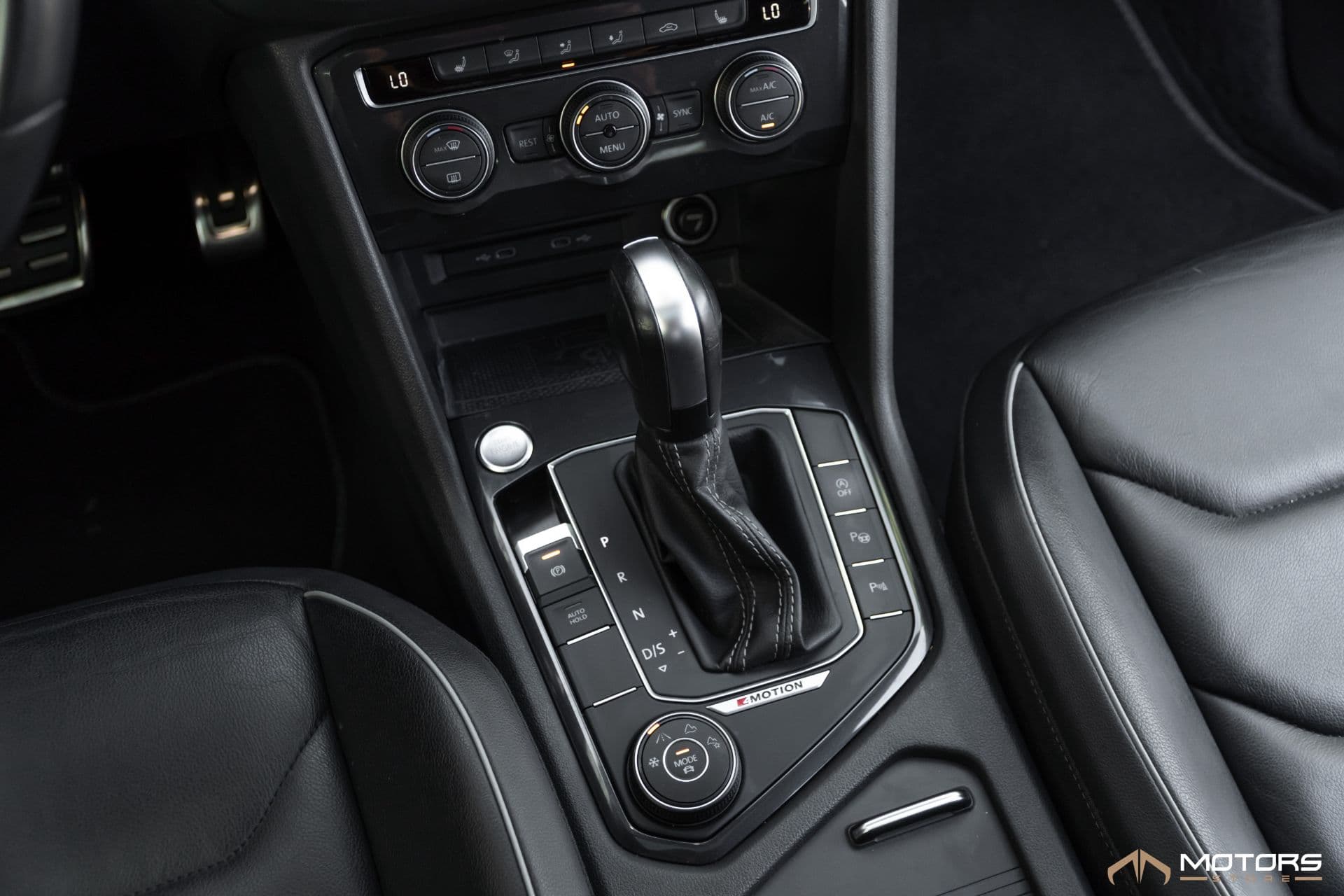 Volkswagen Tiguan Allspace R-line 350 Tsi 2.0 4x4 - Imagem 18