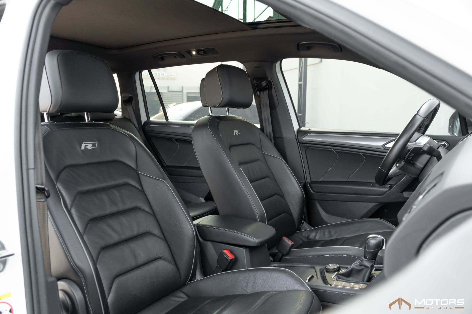 Volkswagen Tiguan Allspace R-line 350 Tsi 2.0 4x4 - Imagem 9