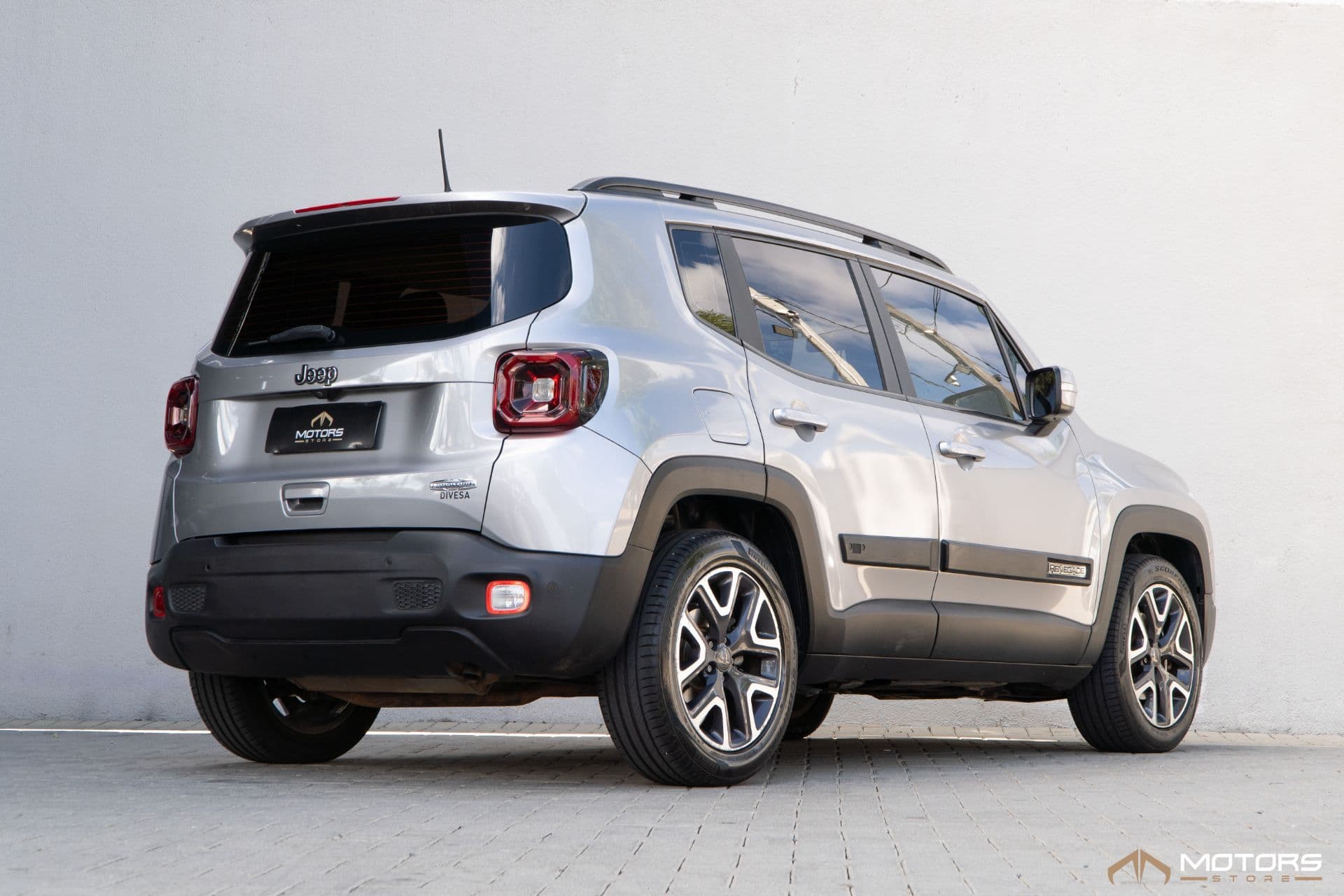 Jeep Renegade Longitude 1.8 Flex Automatico - Imagem 2