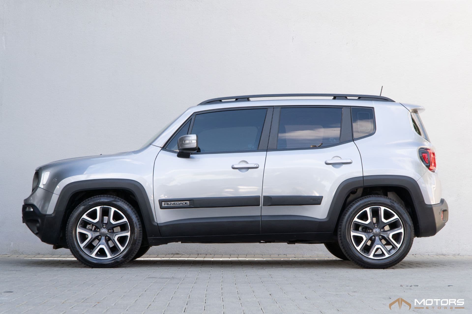 Jeep Renegade Longitude 1.8 Flex Automatico - Imagem 3