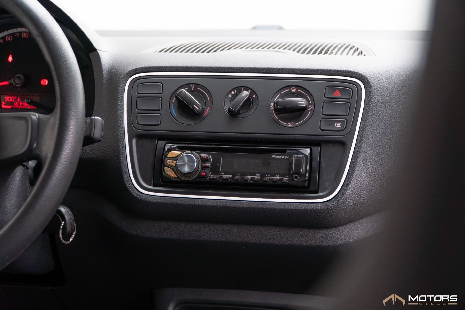 Volkswagen Up! Take 1.0l Mpi Total Flex Mec. 2p - Imagem 11