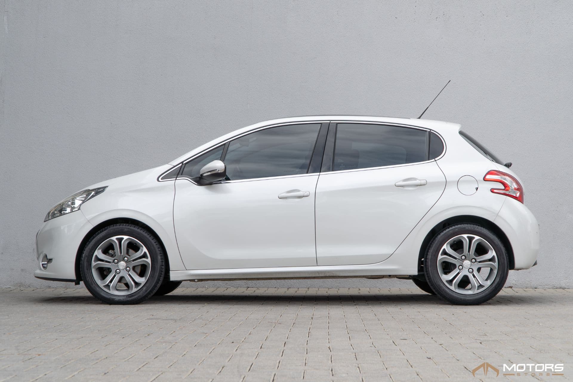 Peugeot 208 Griffe 1.6 - Imagem 3