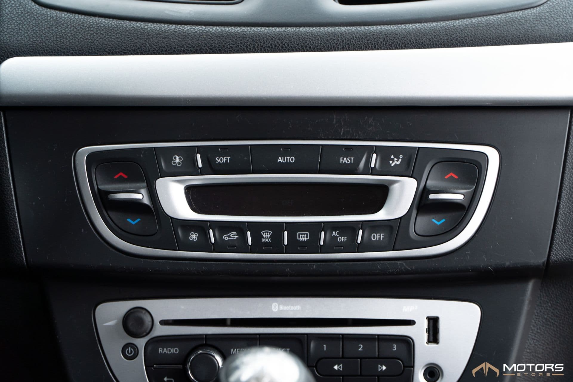 Renault Fluence 2.0 Dynamique 16v Flex 4p Manual - Imagem 13