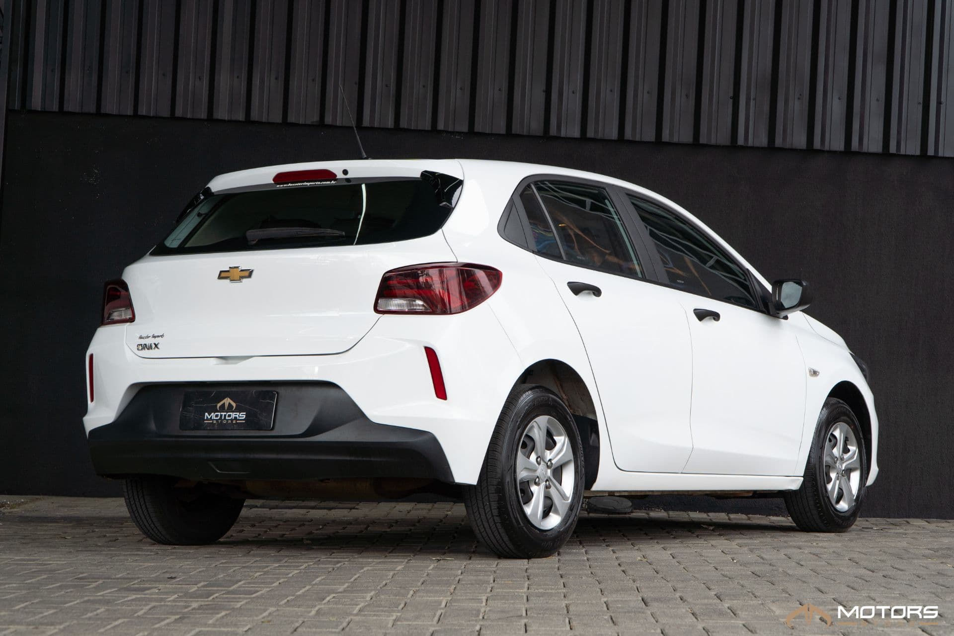 Chevrolet Onix Hatch 1.0 12v Flex 5p Mec - Imagem 2