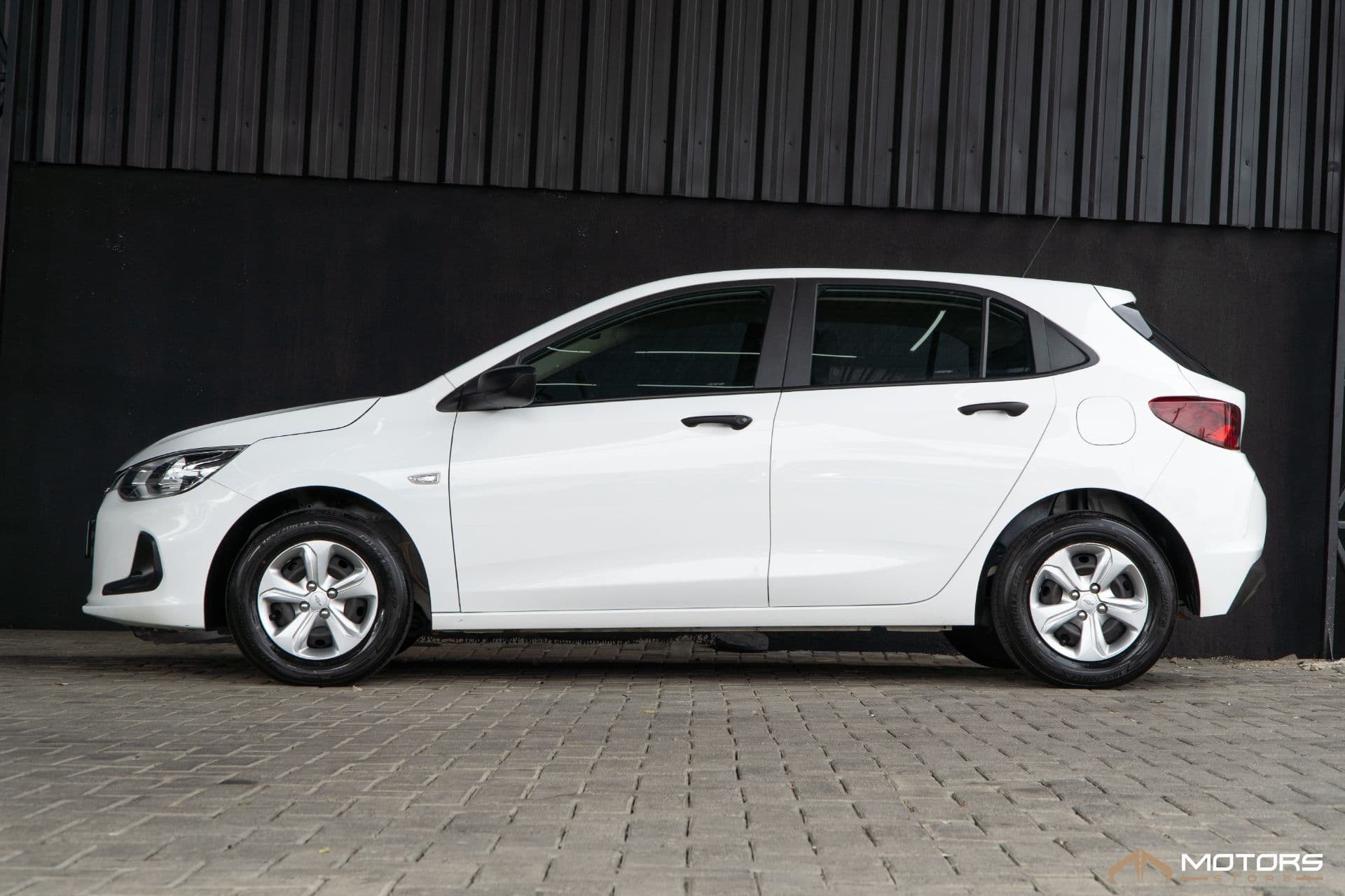 Chevrolet Onix Hatch 1.0 12v Flex 5p Mec - Imagem 3