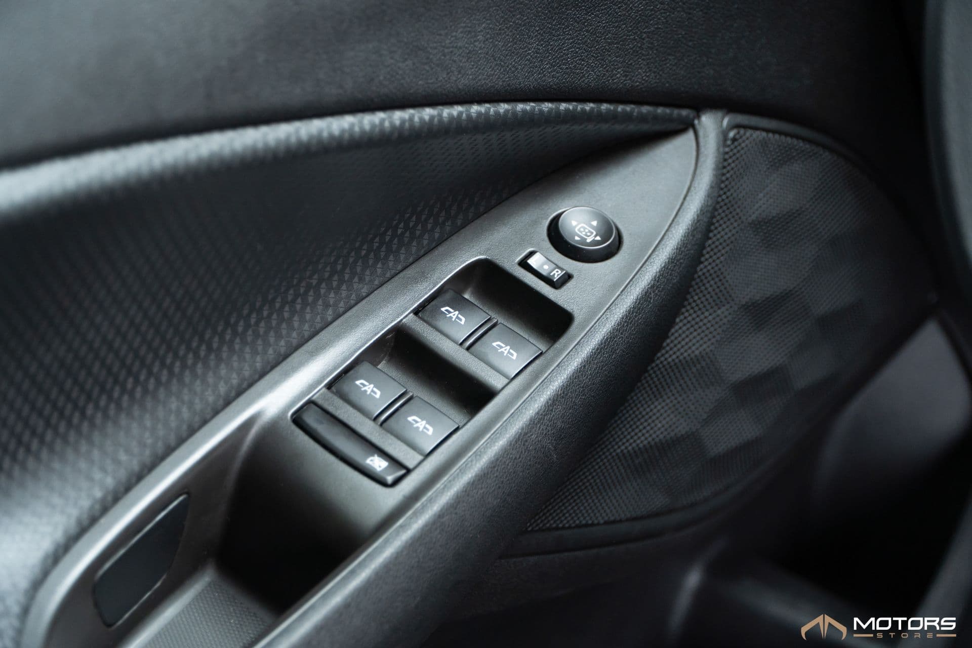 Chevrolet Onix Plus Turbo Lt Automatico - Imagem 15