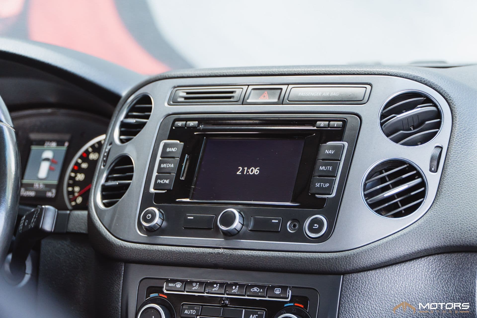 Volkswagen Tiguan 2.0 TSI 4MOTION - Imagem 11