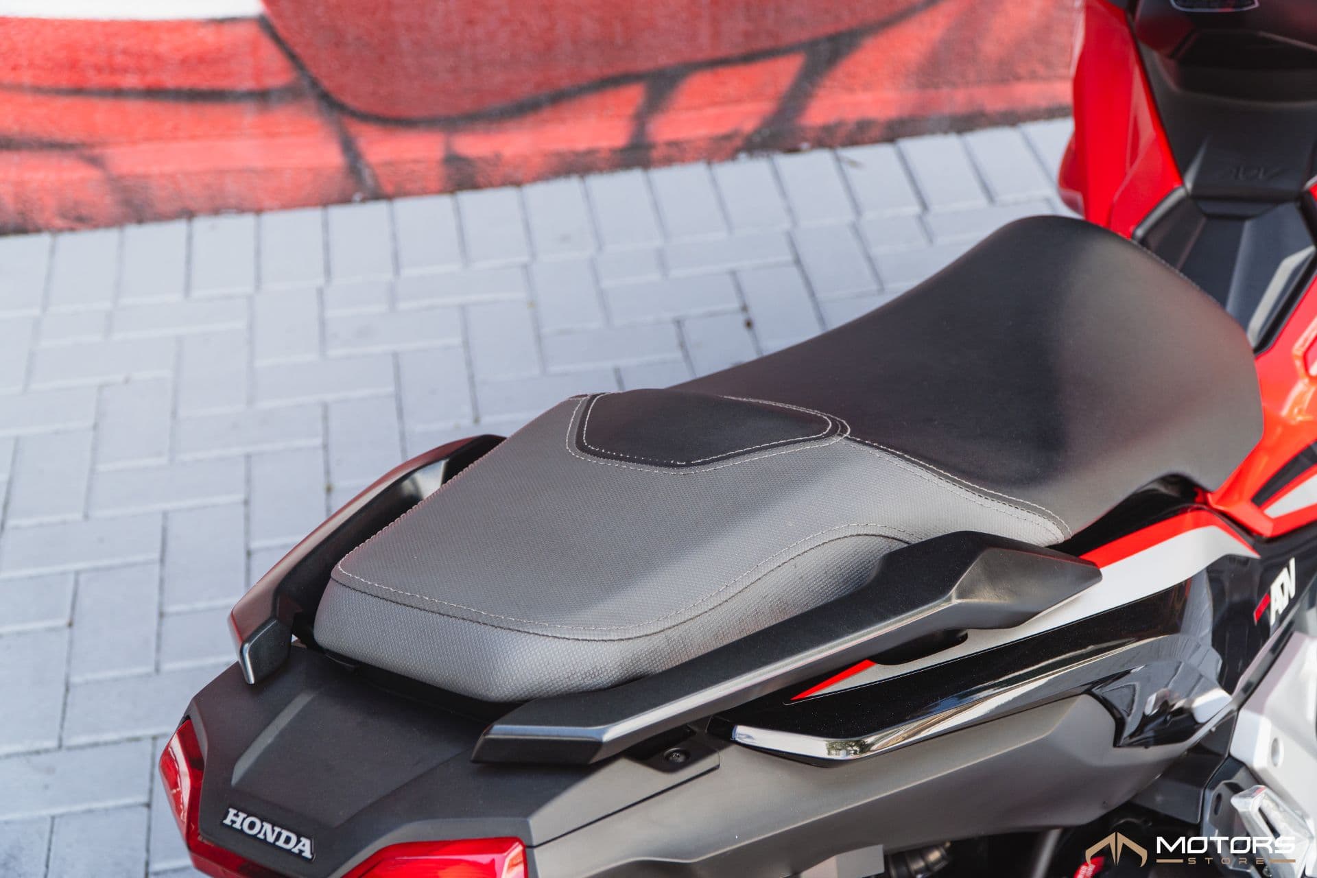 Honda ADV 150 - Imagem 10