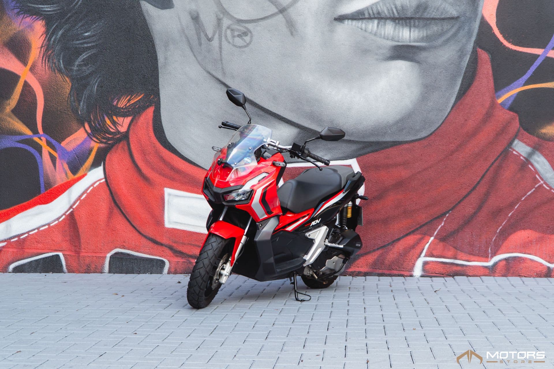 Honda ADV 150 - Imagem 1