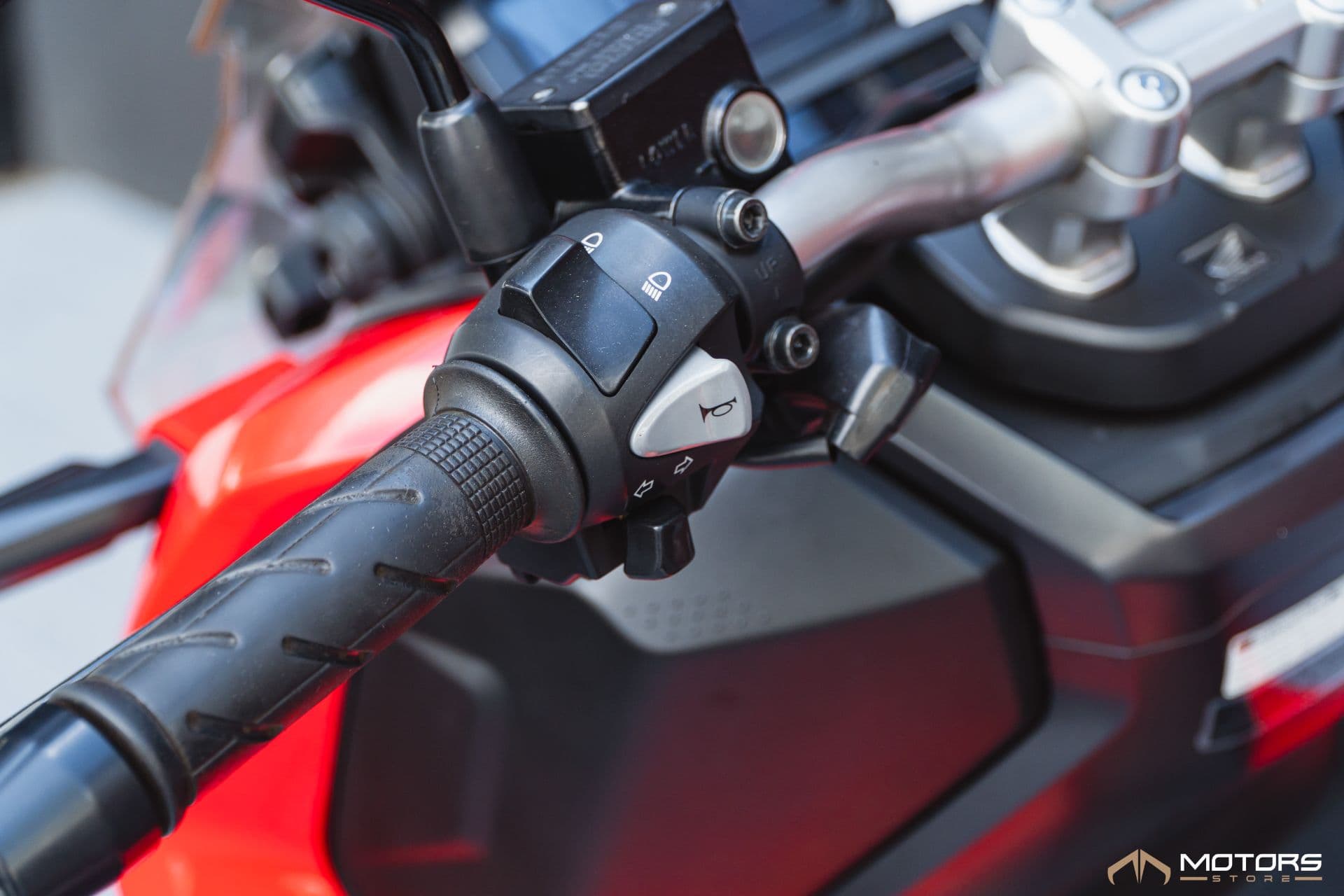 Honda ADV 150 - Imagem 18