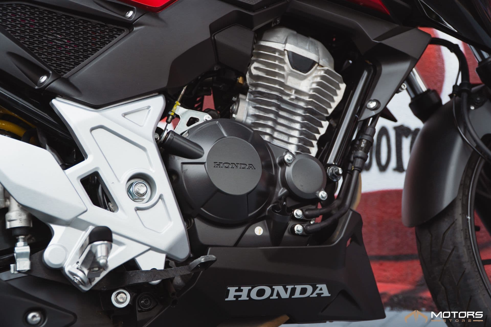 Honda CB 300F Twister Flex - Imagem 10