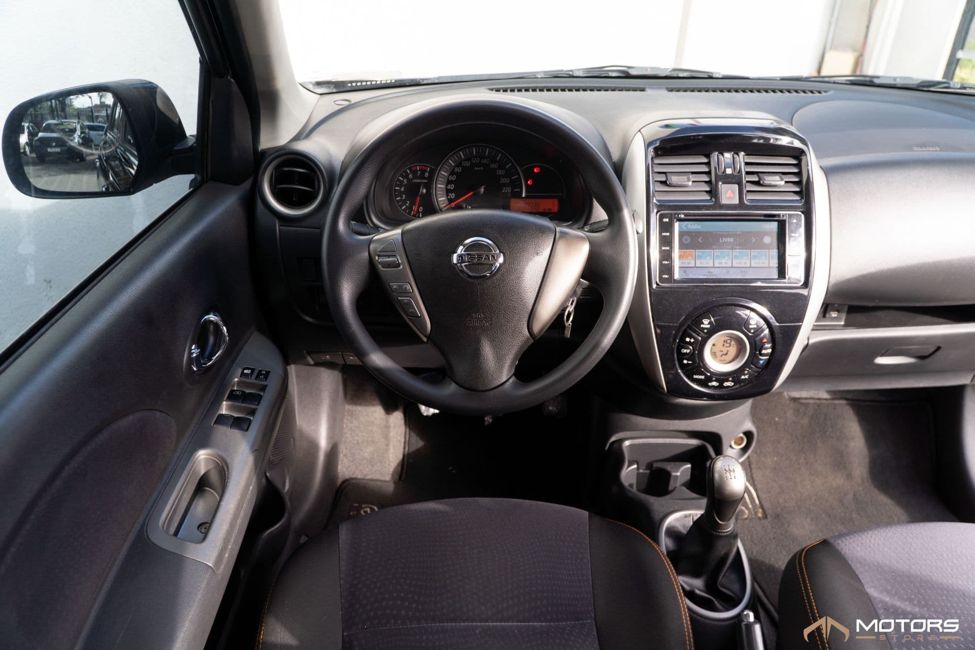 Nissan March 1.6 Rio 2016 - Imagem 13