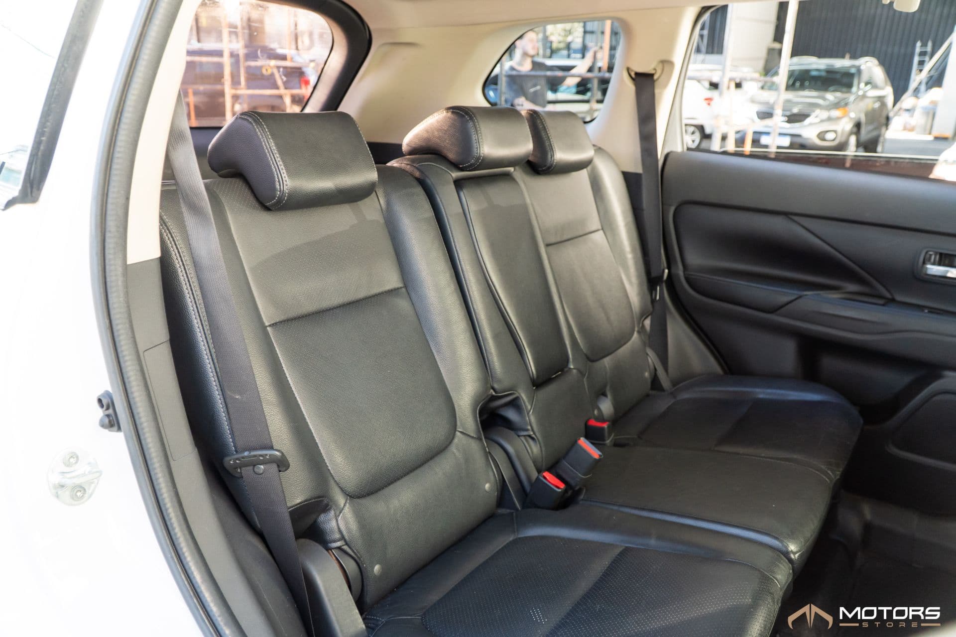 Mitsubishi Outlander 2.0 16v 160cv - Imagem 9
