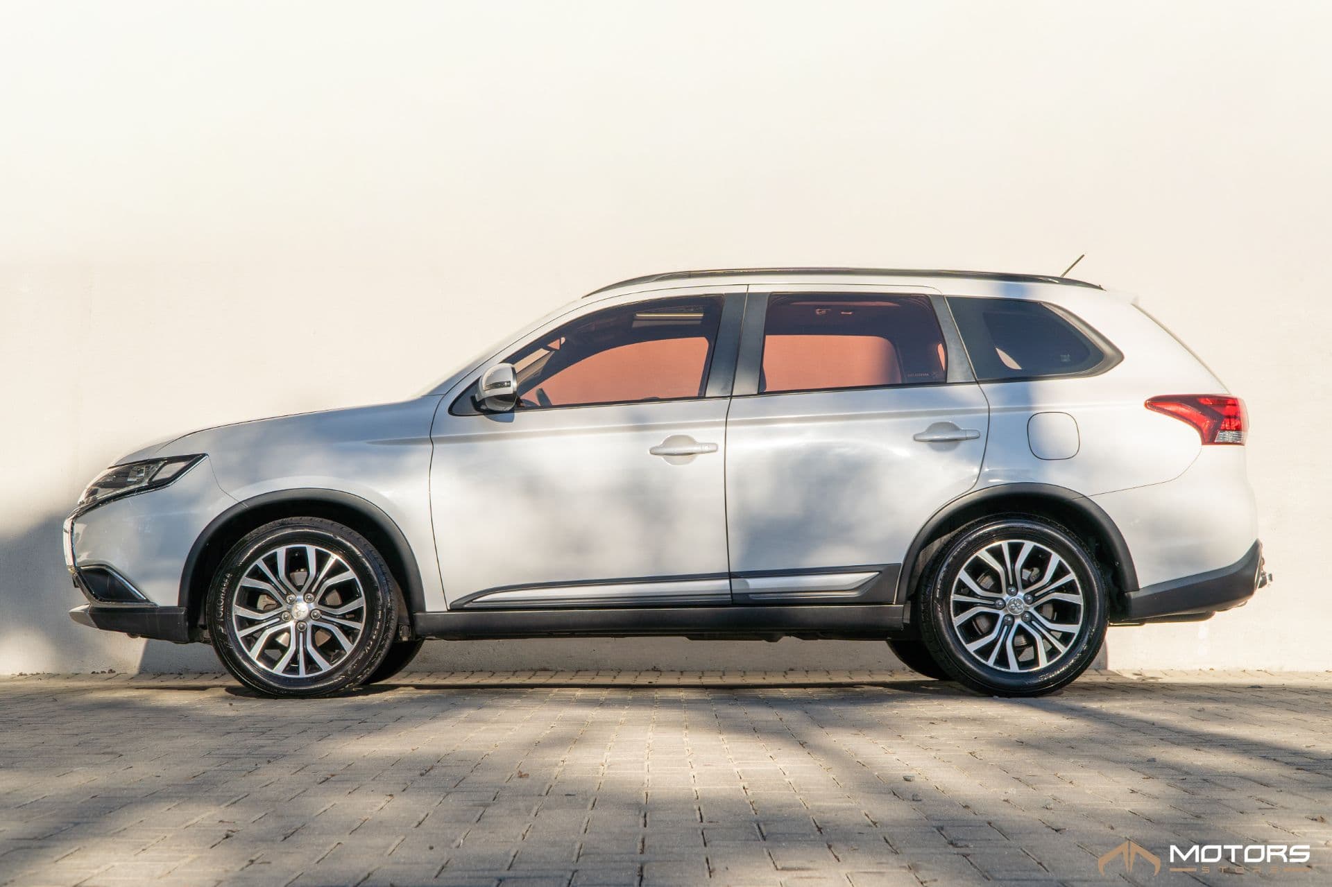 Mitsubishi Outlander 2.0 16v 160cv - Imagem 3