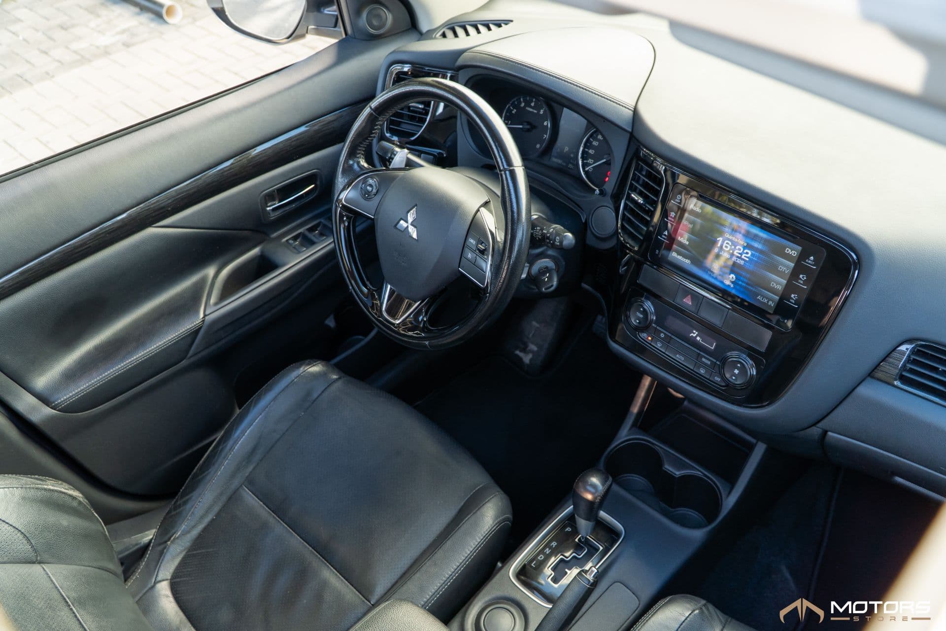 Mitsubishi Outlander 2.0 16v 160cv - Imagem 7