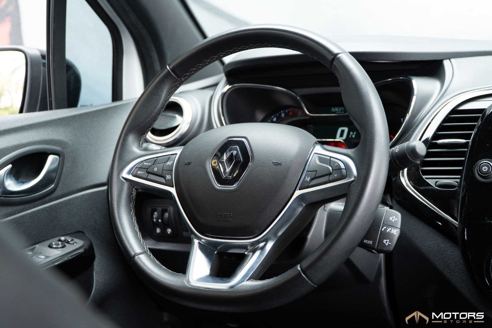 Renault Captur Intense 1.3 TB 16V Flex 5P Aut. - Imagem 8