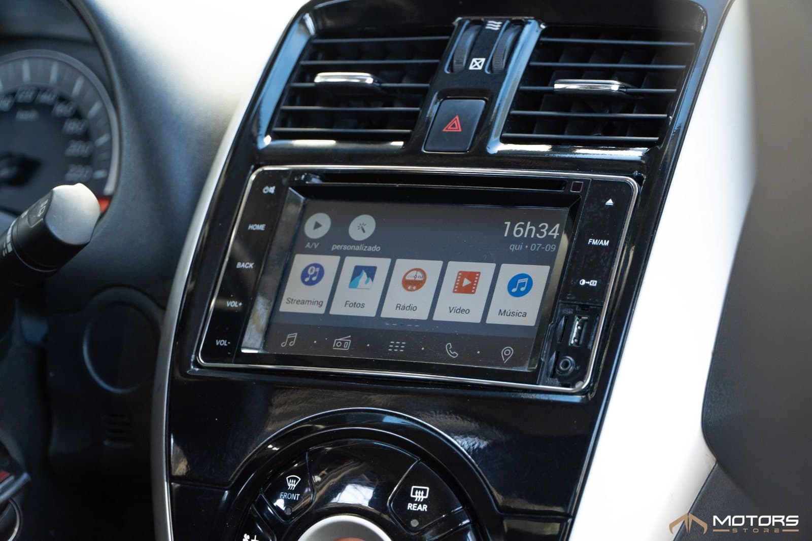 Nissan March 1.6 Rio 2016 - Imagem 12